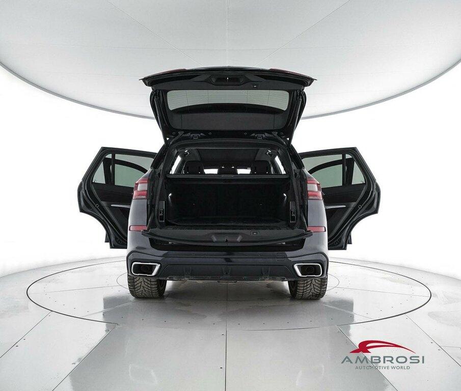 BMW X5 xdrive40d mhev 48V Msport auto