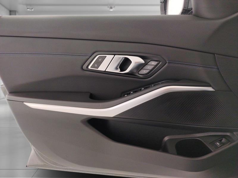 BMW Serie 3 320d Touring mhev 48V Msport xdrive auto