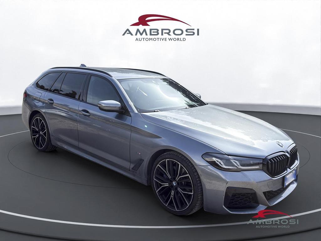 BMW Serie 5 520d Touring mhev 48V xdrive Msport auto