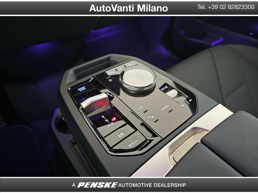 BMW iX xdrive40 pacchetto sportivo