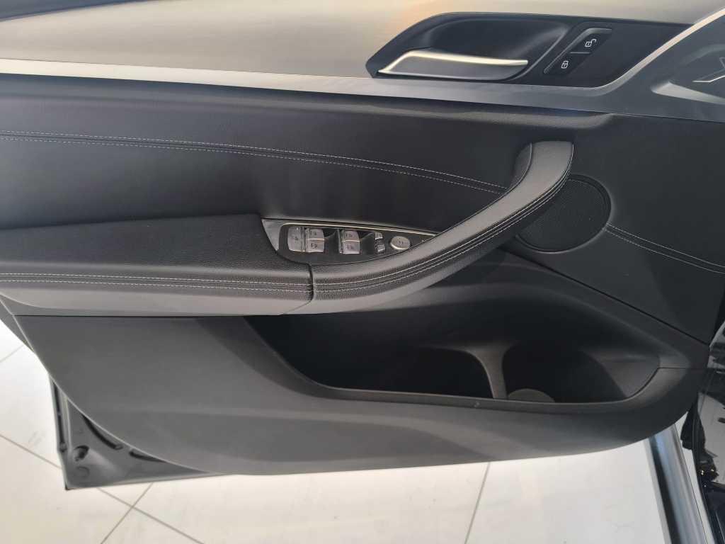 BMW X3 xdrive20d mhev 48V xLine auto