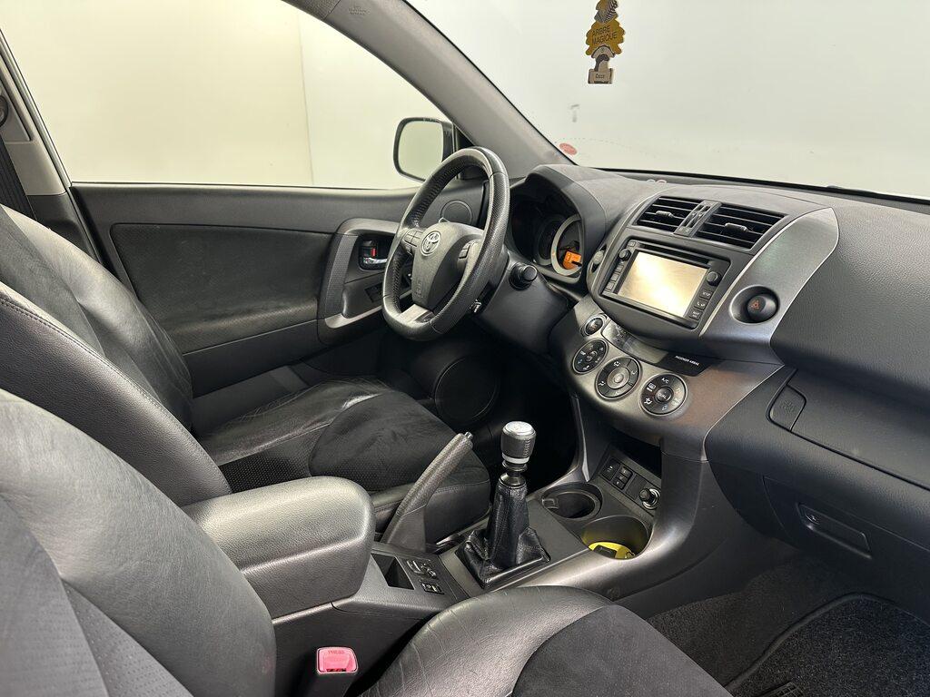 Toyota RAV4 2.2 d-4d Lounge 150cv mt