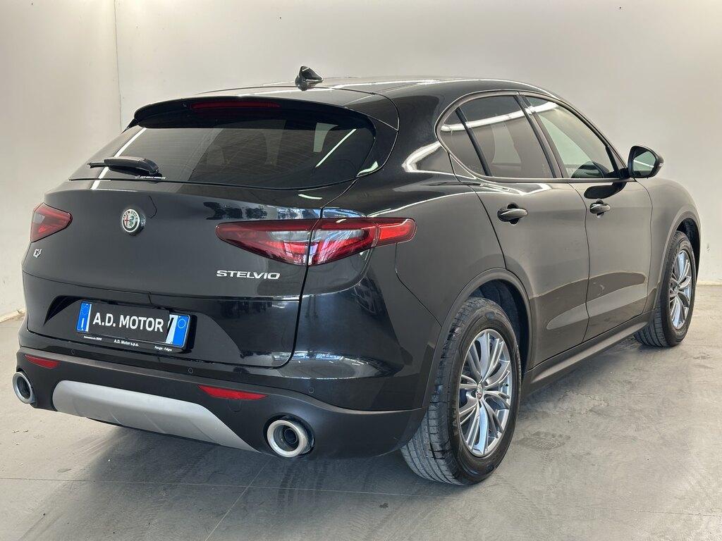 Alfa Romeo Stelvio 2.2 t Business Q4 190cv auto