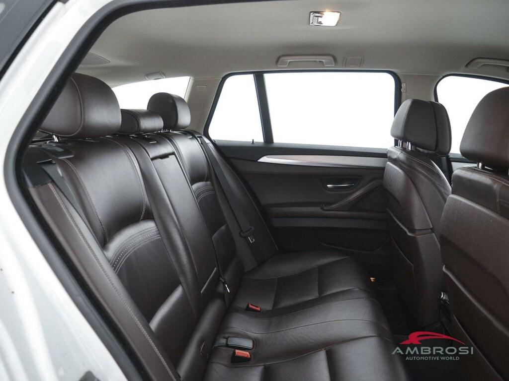 BMW Serie 5 520d Touring xdrive Luxury 190cv auto