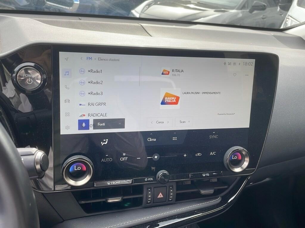 Lexus NX 2.5 hybrid Business 4wd e-cvt
