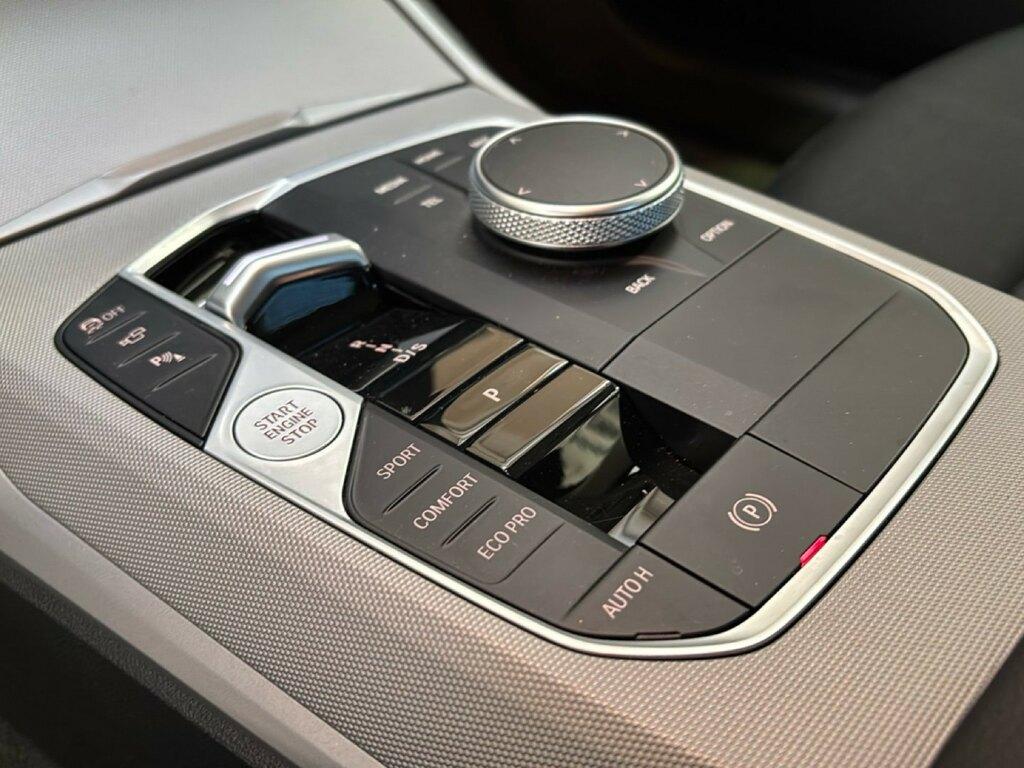 BMW Serie 3 320d mhev 48V auto