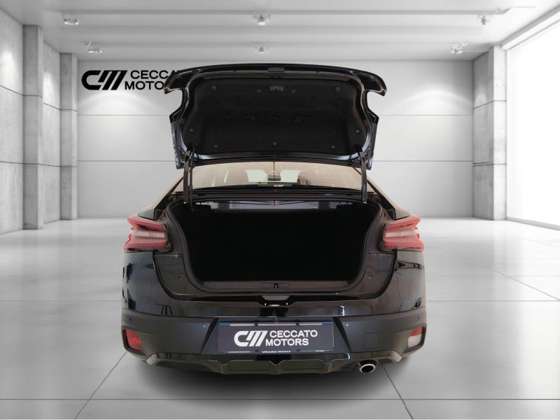 Citroen C4 X 1.2 hybrid Business 136cv e-dcs6