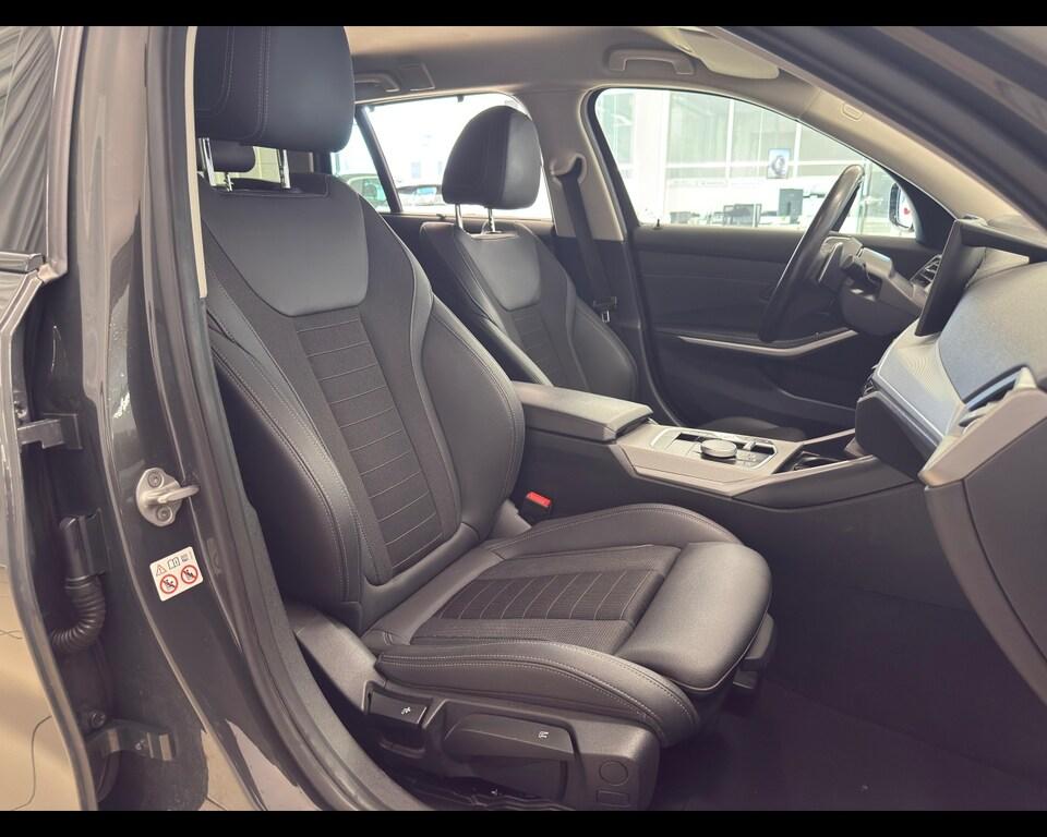 BMW Serie 3 318d Touring mhev 48V auto