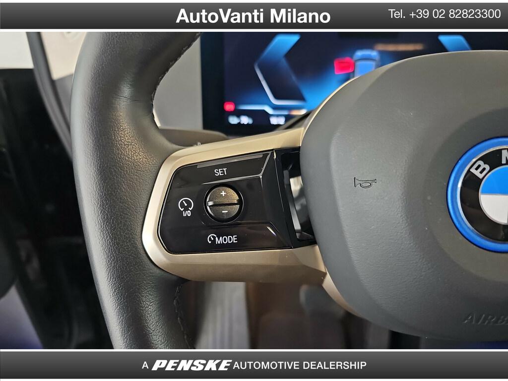 BMW iX xdrive40 pacchetto sportivo