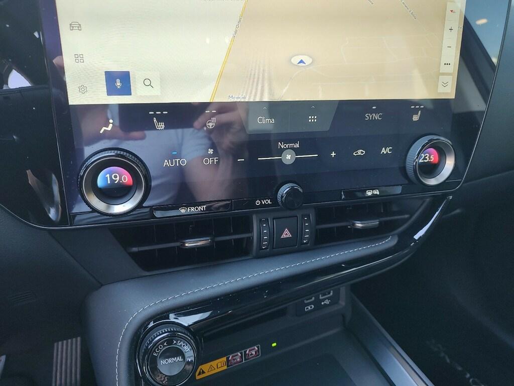 Lexus NX 2.5 plug-in Premium 4wd e-cvt
