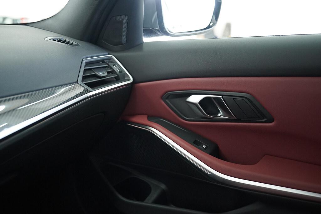 BMW Serie 3 320d mhev 48V xdrive auto