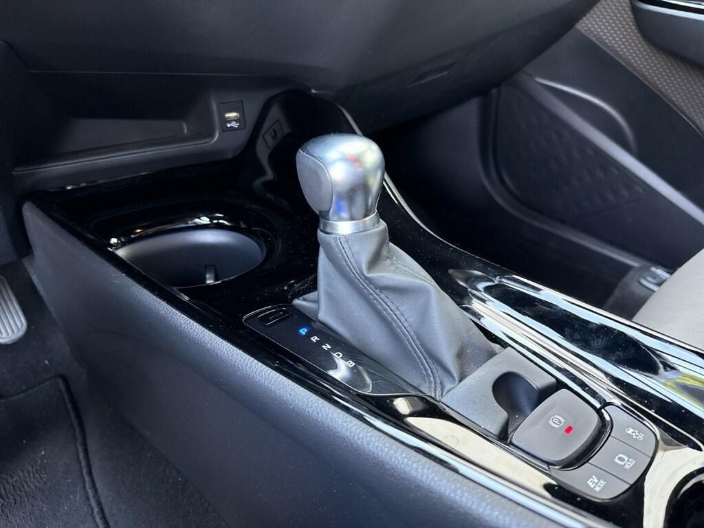 Toyota C-HR 1.8h Lounge e-cvt