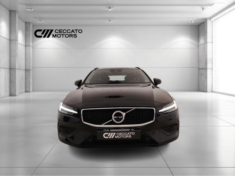 Volvo V60 2.0 B3 Momentum Business auto 7m
