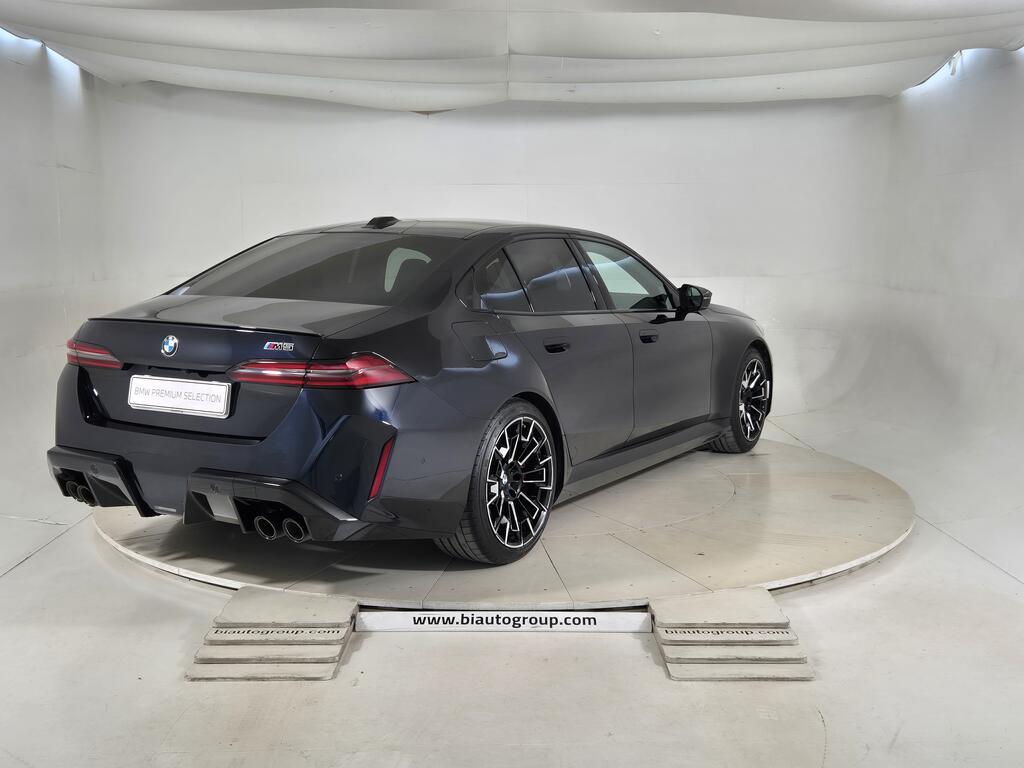 BMW M5 4.4 727cv auto