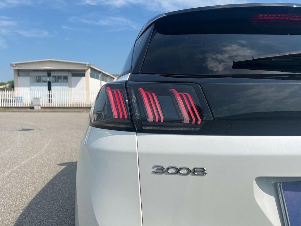 Peugeot 3008 1.6 hybrid Allure Pack 225cv e-eat8