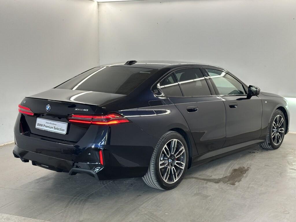 BMW i5 xdrive40