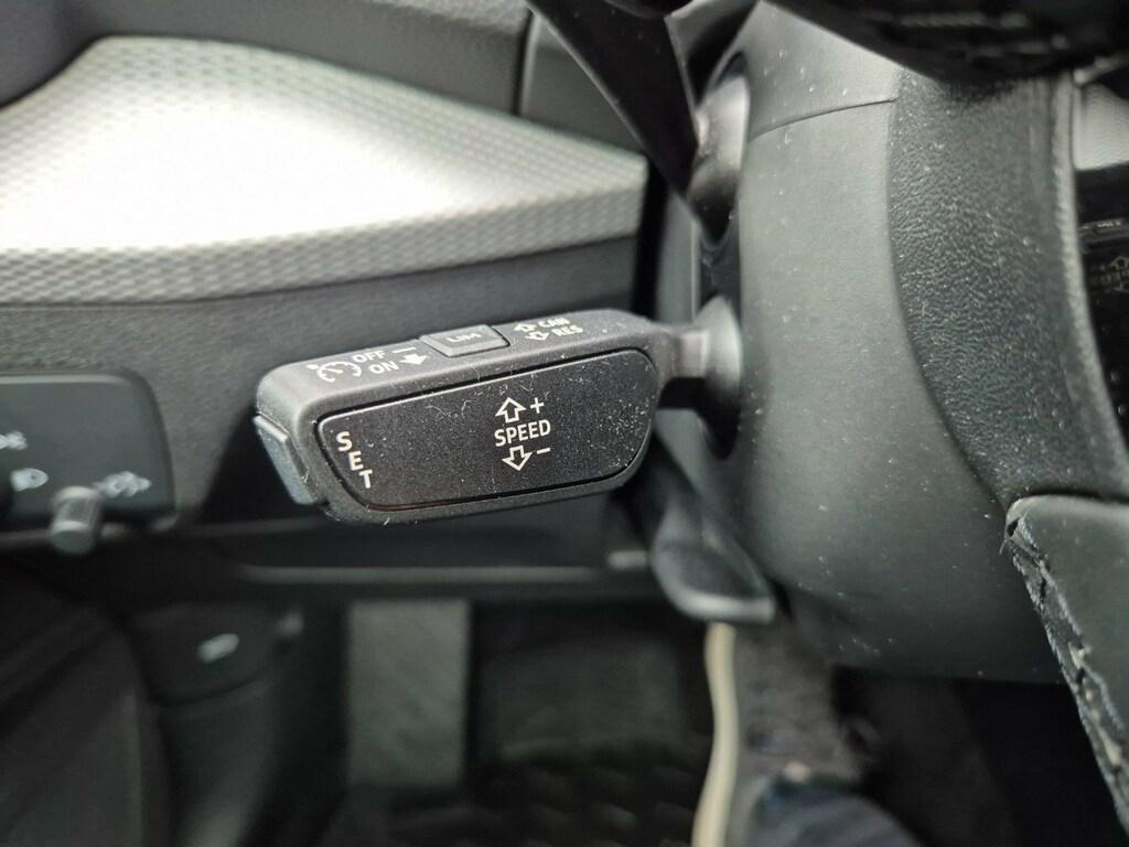 Audi Q2 30 2.0 tdi Business s-tronic