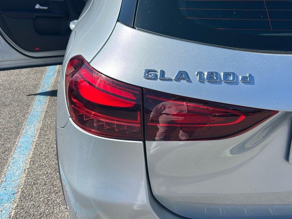 Mercedes GLA 180 d Advanced auto