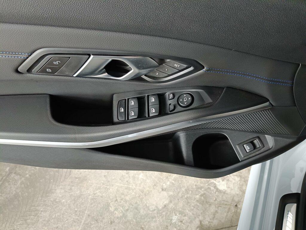 BMW Serie 3 320d Touring mhev 48V xdrive Msport auto