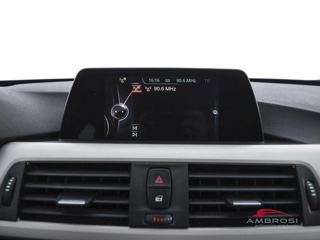BMW Serie 3 318d Touring Business Advantage auto