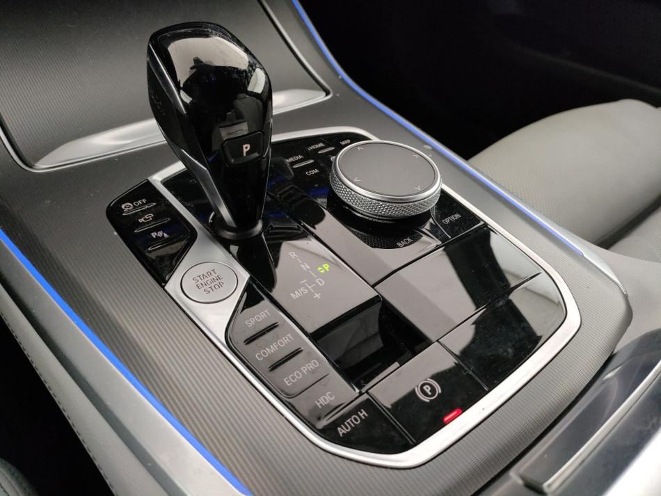 BMW X5 xdrive30d mhev 48V xLine auto