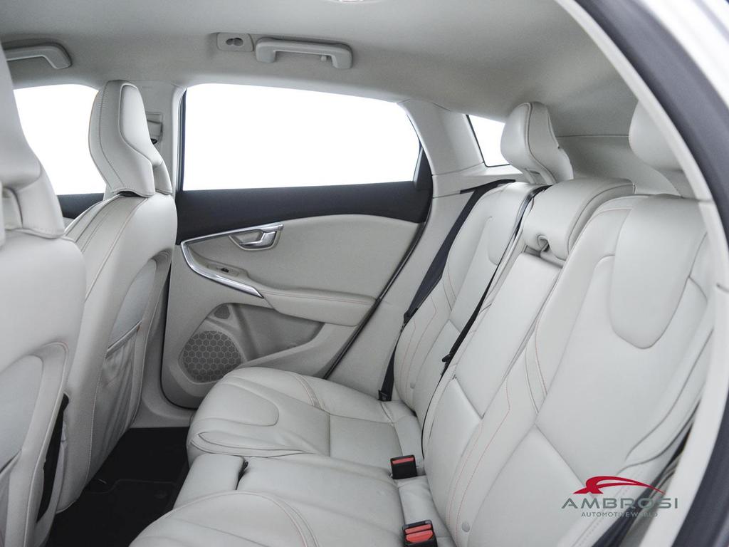 Volvo V40 Cross Country 2.0 D2 Ocean Race geartronic