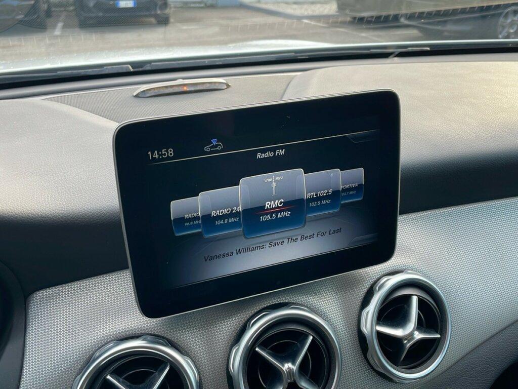 Mercedes GLA 180 d Sport auto