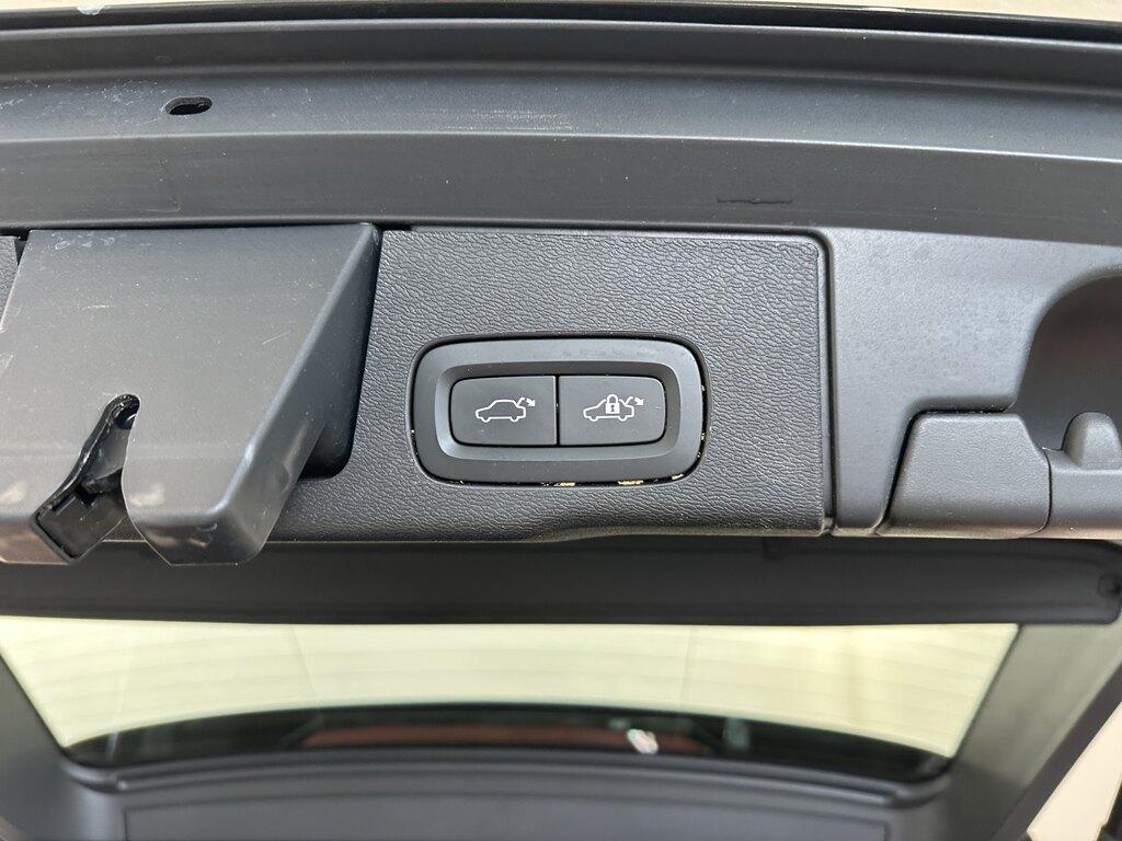 Volvo XC60 2.0 b5 Ultimate Bright awd auto