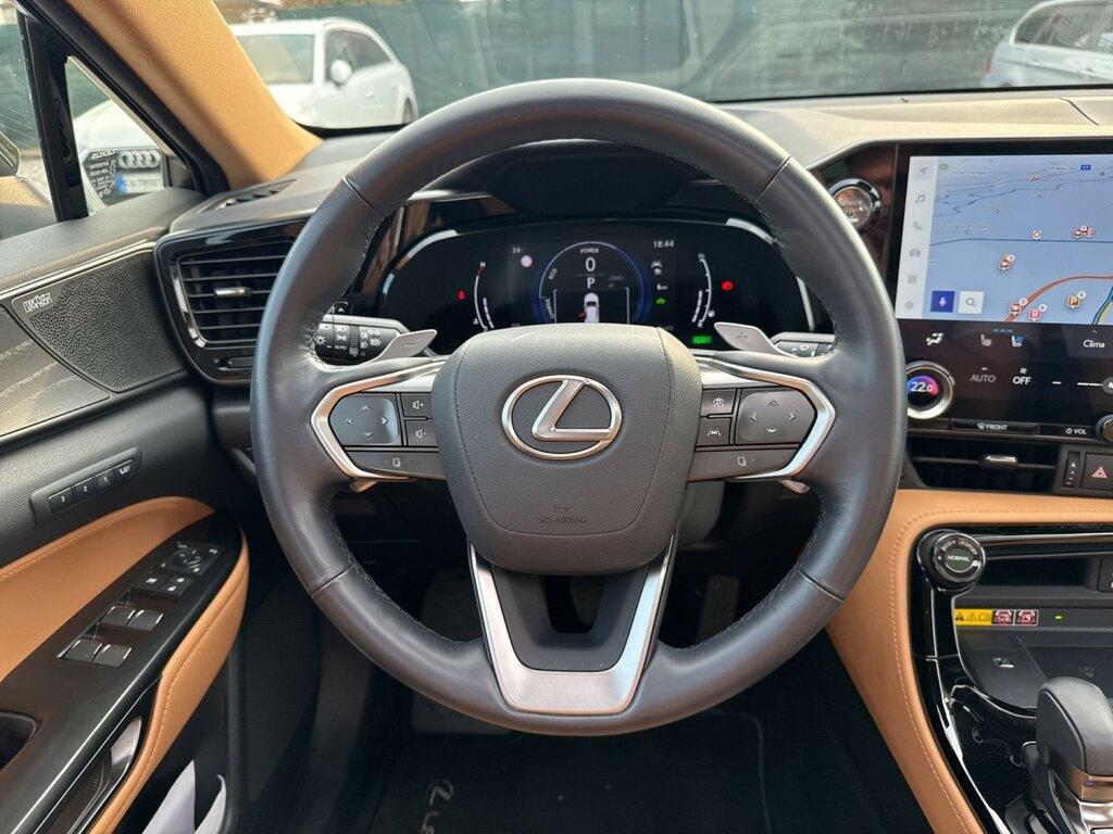 Lexus NX 2.5 hybrid Luxury 4wd e-cvt