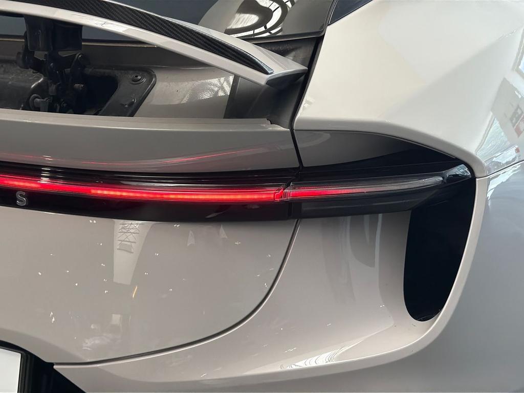 Lotus Eletre R