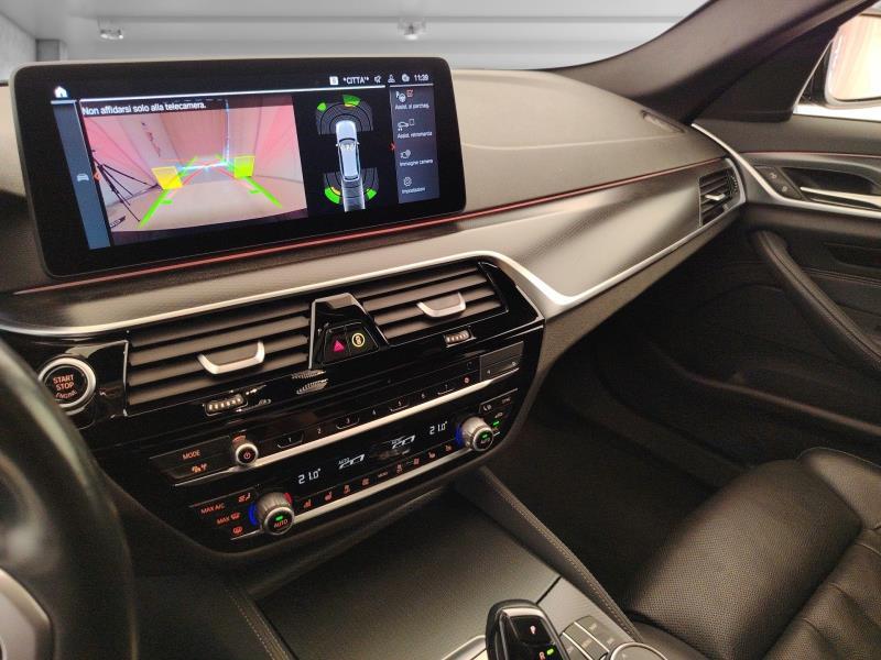 BMW Serie 5 530d Touring mhev 48V xdrive Business auto