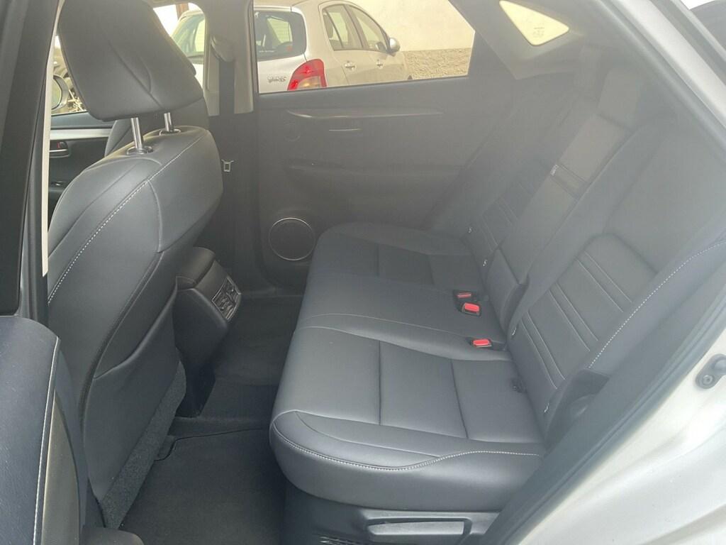 Lexus NX 300 h 2.5 Premium 4wd cvt
