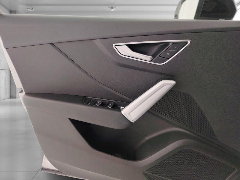 Audi Q2 30 1.6 tdi Business Design s-tronic