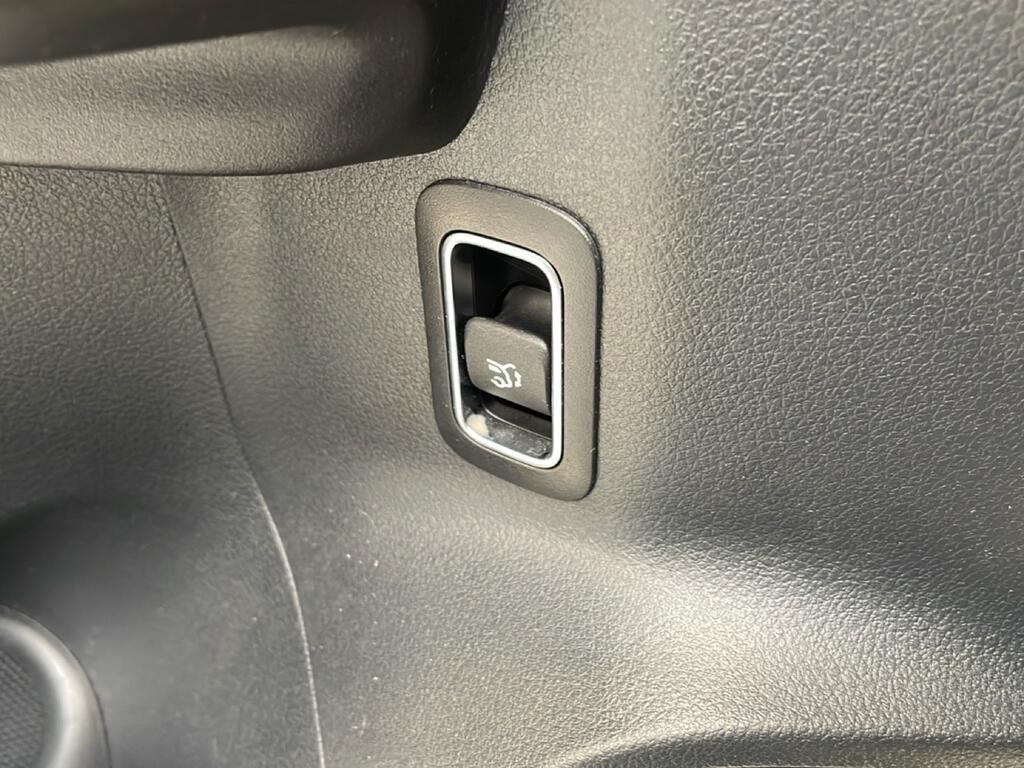Mercedes GLB 180 d Advanced auto