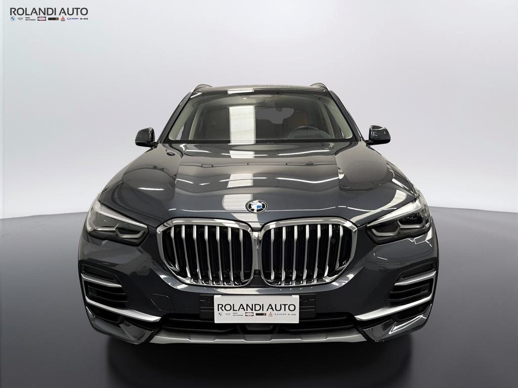 BMW X5 xdrive40d mhev 48V xLine auto