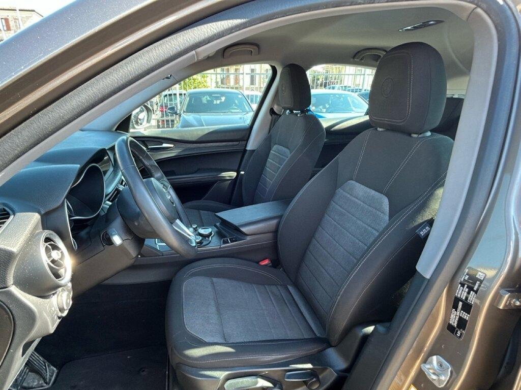 Alfa Romeo Stelvio 2.2 t Executive Q4 190cv auto my19