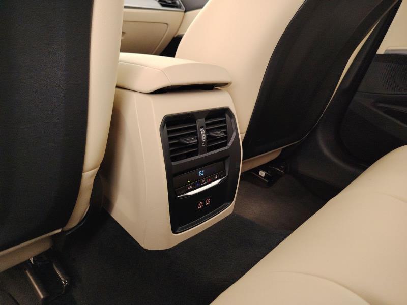 BMW Serie 3 320d Touring mhev 48V auto