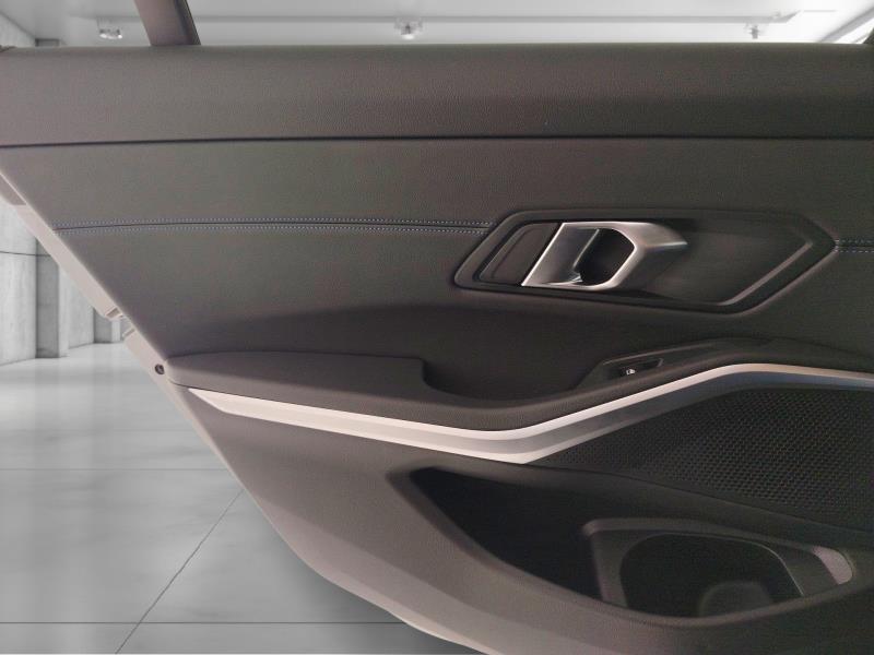 BMW Serie 3 320d Touring mhev 48V Msport xdrive auto