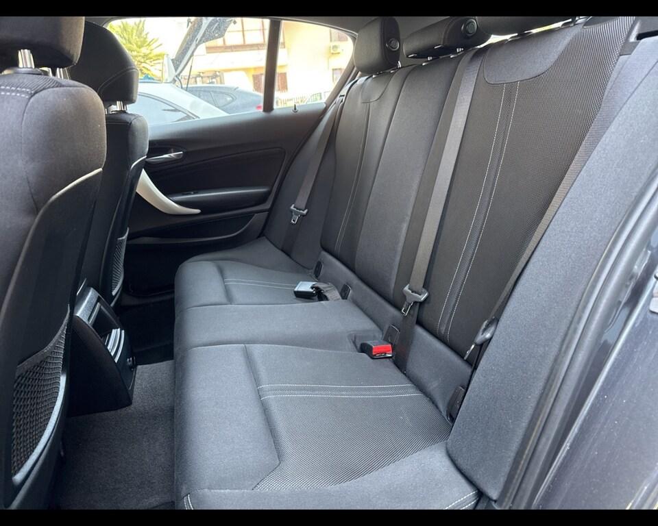BMW Serie 1 118d Business 5p auto