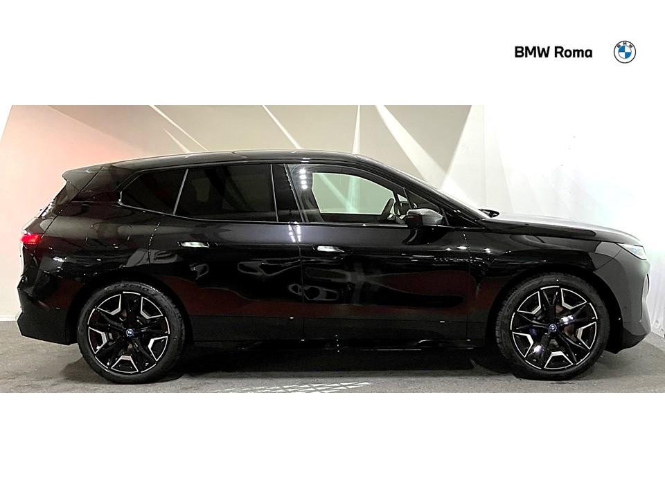 BMW iX xdrive50 pacchetto sportivo