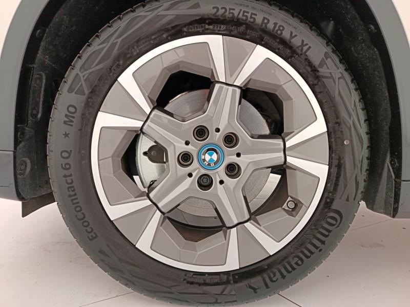 BMW iX1 edrive 20 X-Line