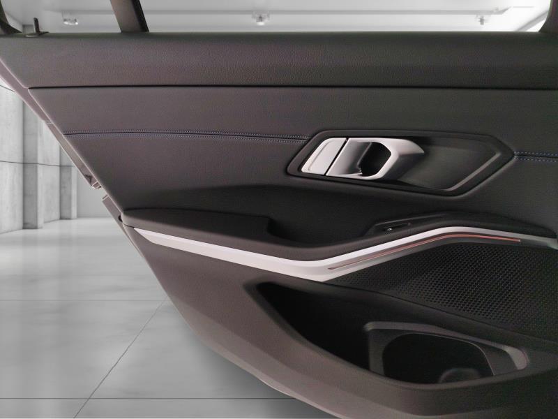 BMW Serie 3 330d Touring mhev 48V xdrive Msport auto