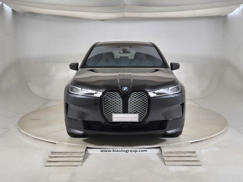 BMW iX xdrive40 pacchetto sportivo