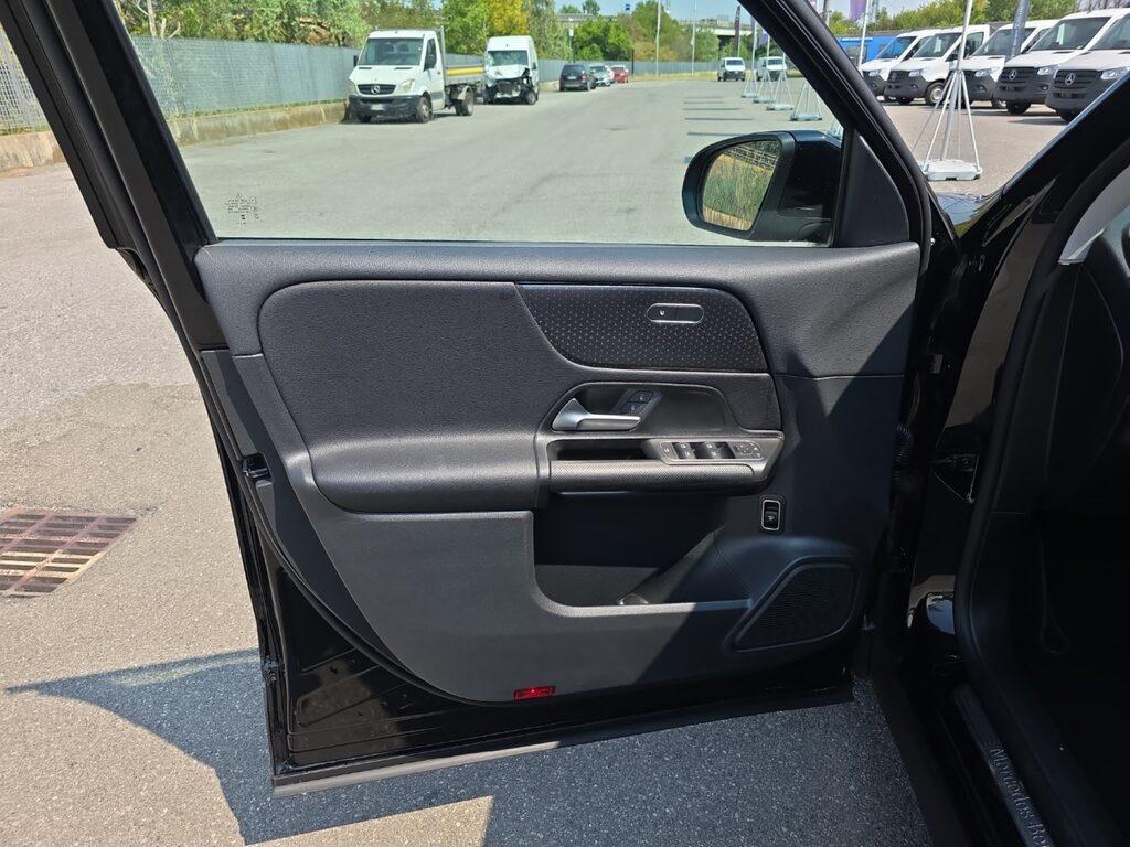 Mercedes GLB 180 d Advanced auto