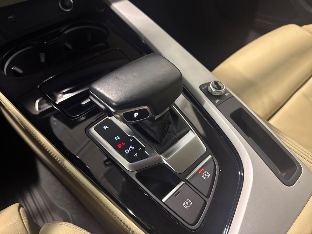 Audi A4 Allroad 40 2.0 tdi mhev Identity Contrast quattro 204cv s-tronic