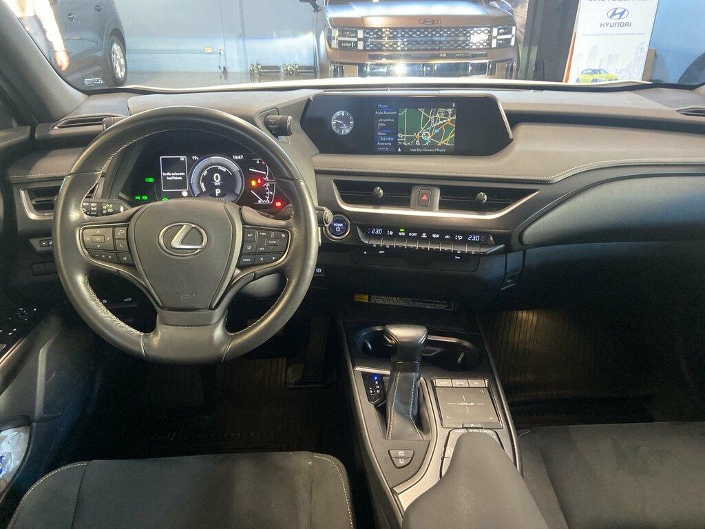 Lexus UX 250h Premium 4wd cvt