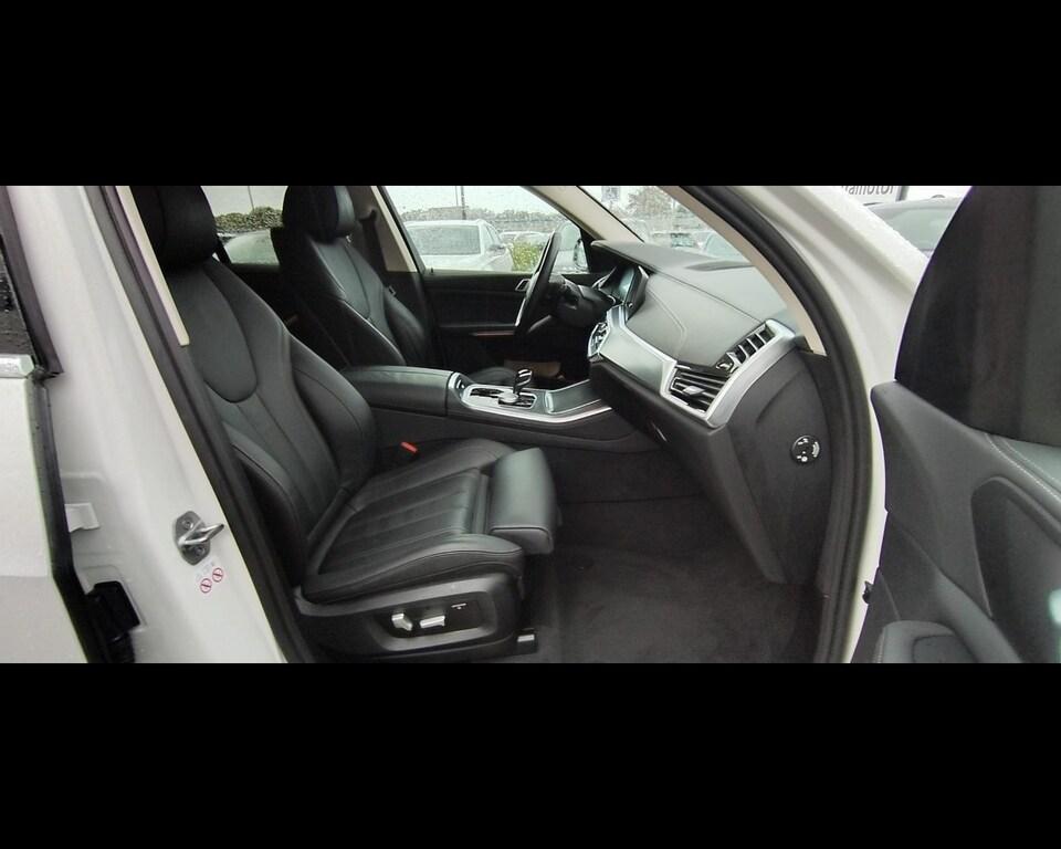 BMW X5 xdrive30d mhev 48V xLine auto
