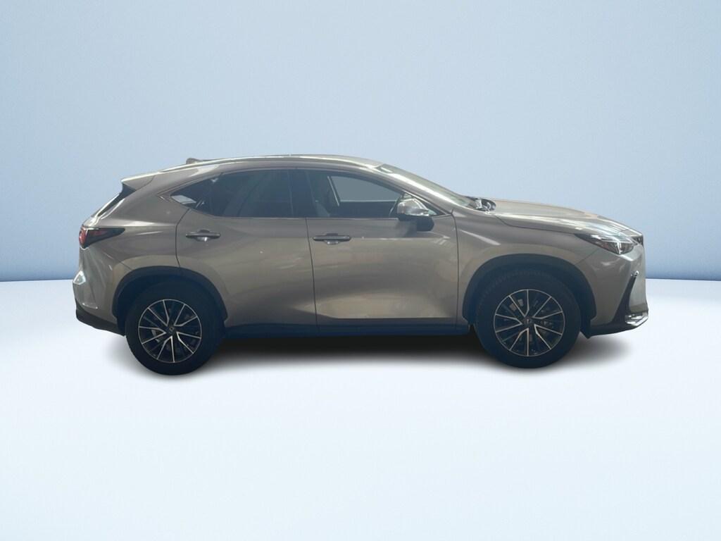 Lexus NX 2.5 hybrid Premium 4wd e-cvt