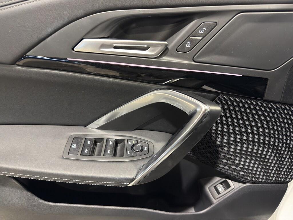 BMW iX1 edrive 20 X-Line