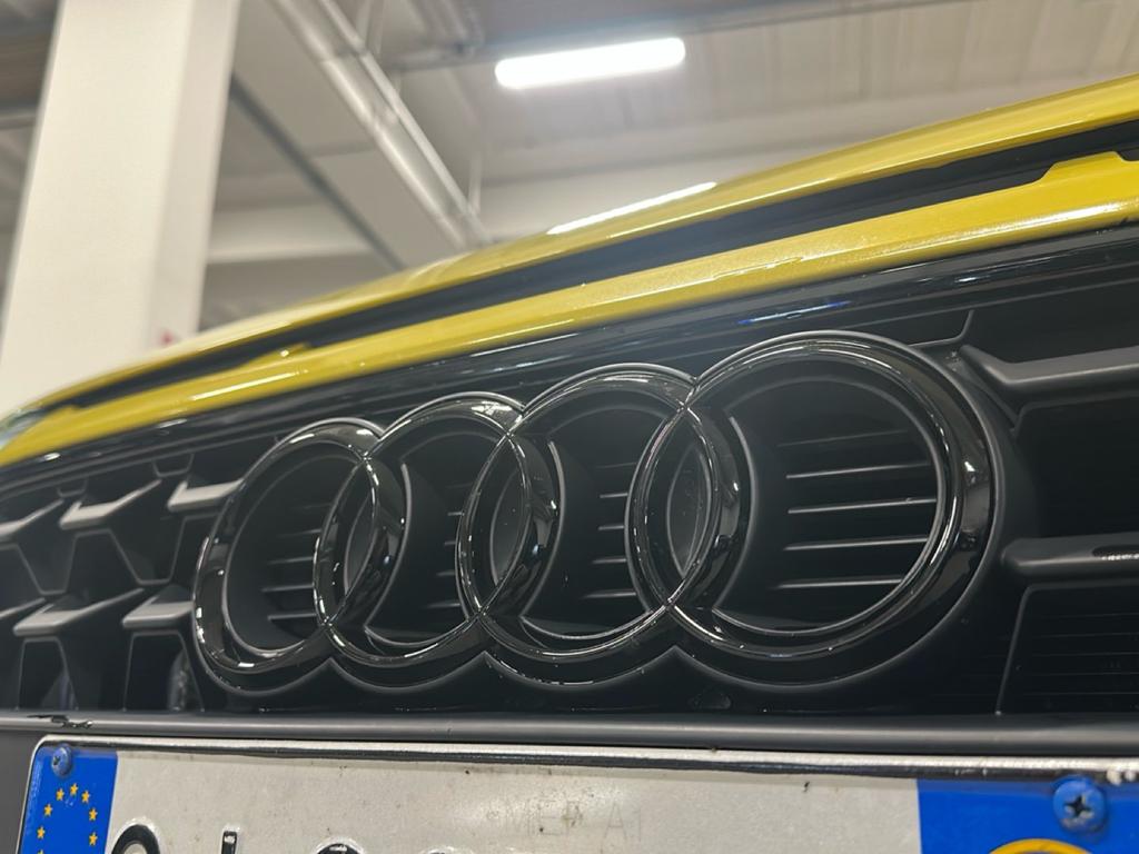 Audi A1 Sportback 40 2.0 tfsi Identity Black 207cv s-tronic